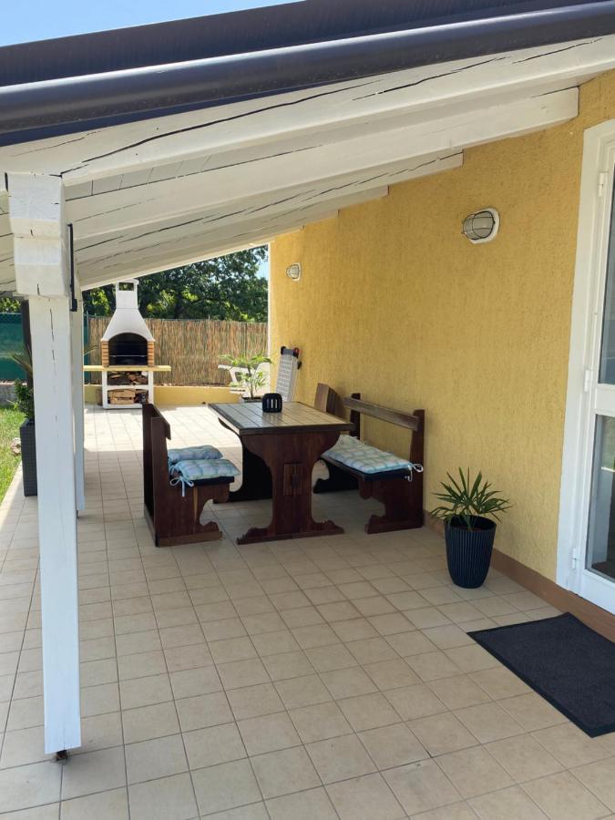 Holiday Home Rosa Gedići Exteriér fotografie